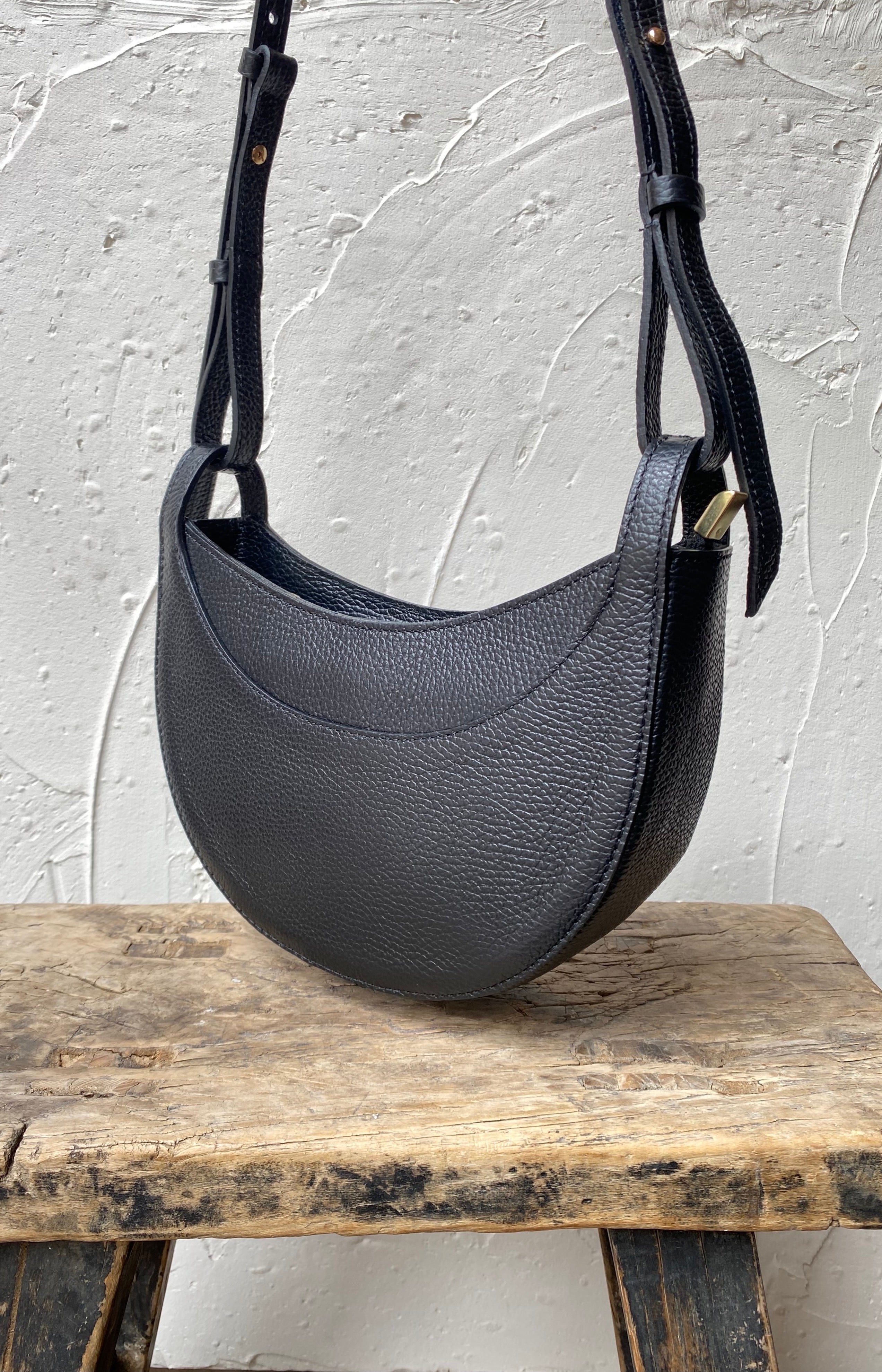 Fiore Shoulder Leather Bag - Black